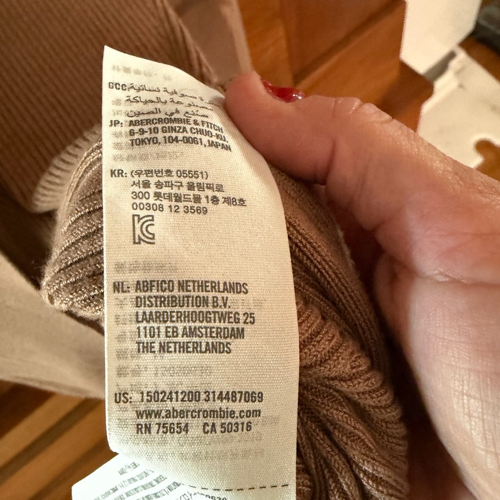 Abercrombie & Fitch Ribbed Button-Front Long Sleeve Dress in Brown - Picture 5 of 5